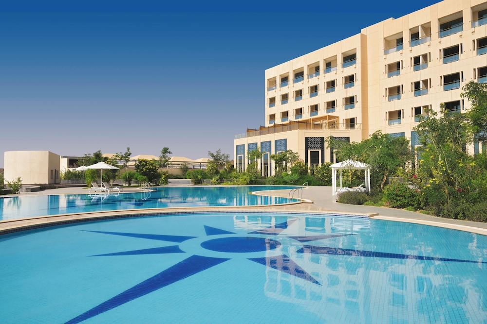 movenpick hotel waad al shamal
