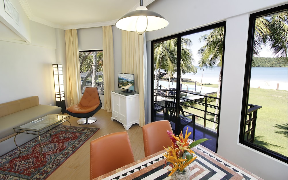 holiday villa resort and beachclub langkawi