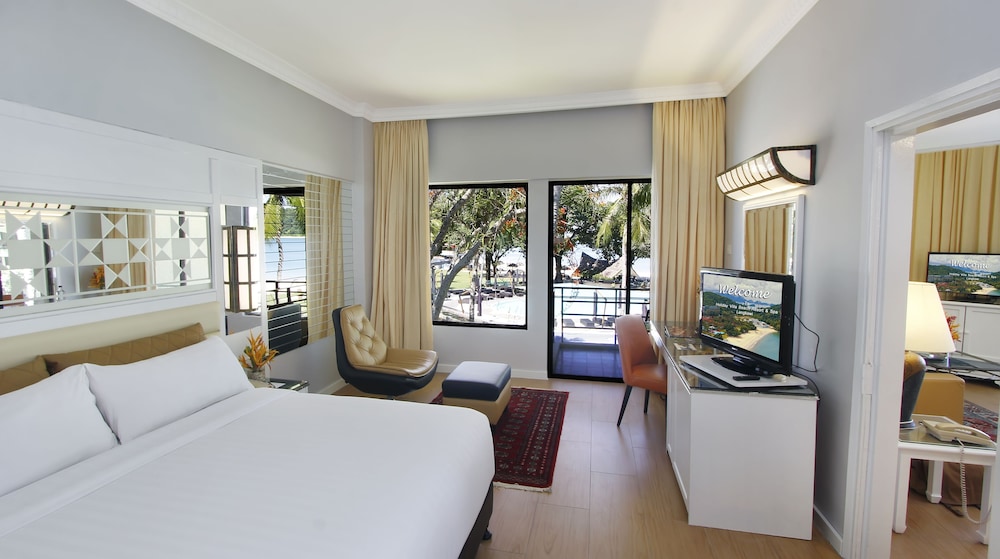 holiday villa resort and beachclub langkawi