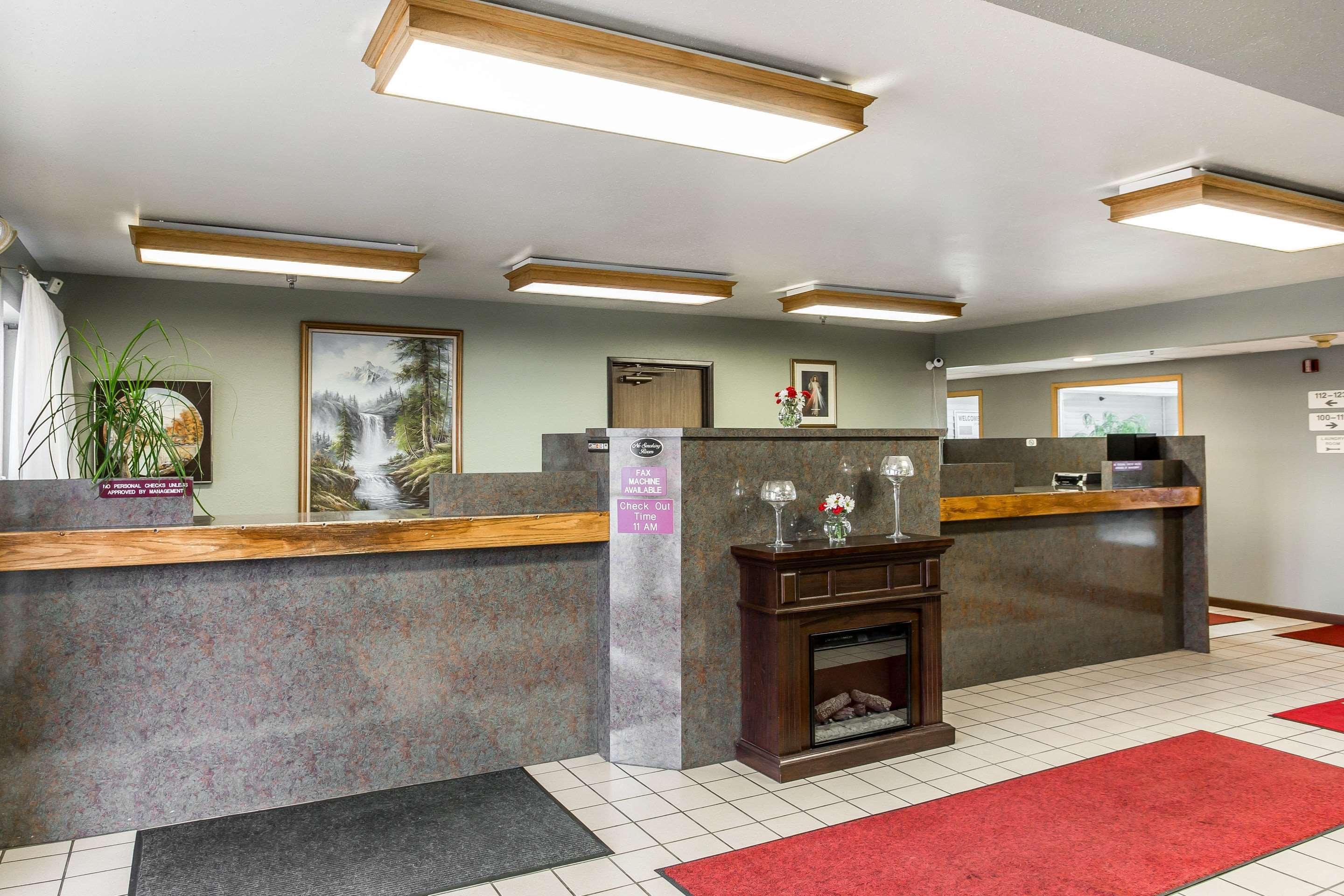 hotel fuzion inn and suites