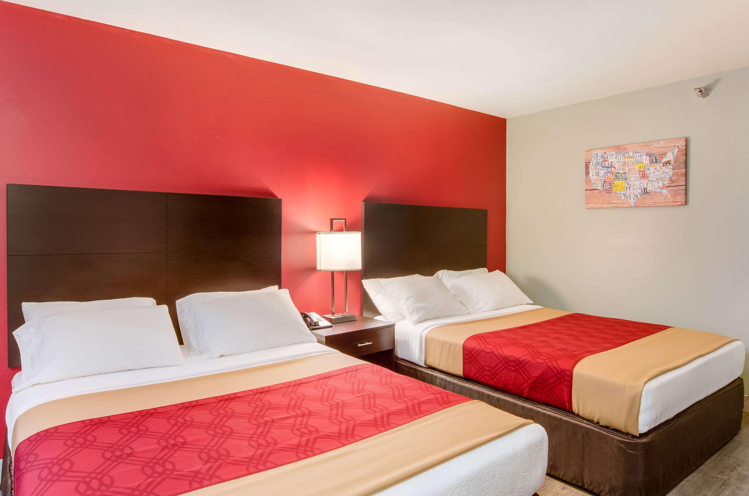 hotel fuzion inn and suites