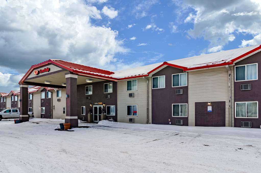 hotel fuzion inn and suites