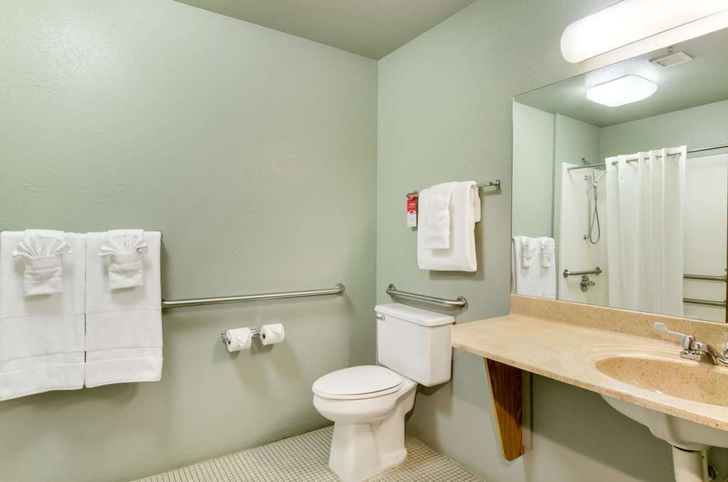 hotel fuzion inn and suites