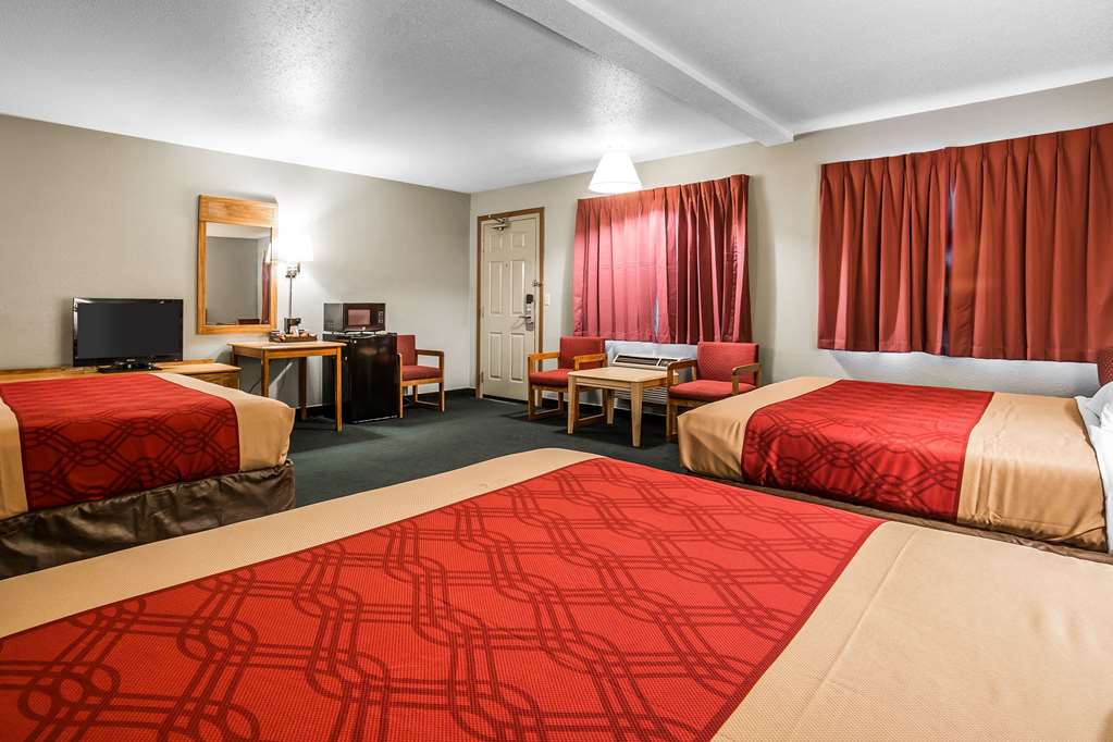 hotel fuzion inn and suites