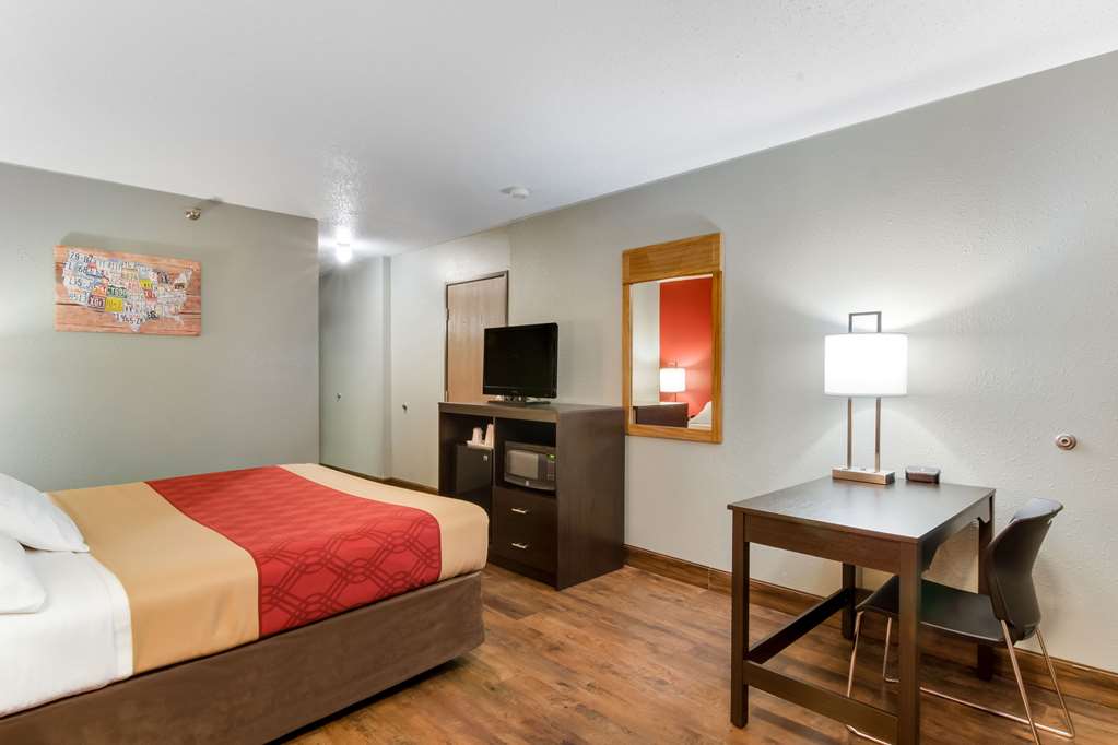 hotel fuzion inn and suites