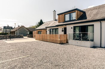 Sweeney Aviemore One,,3 star