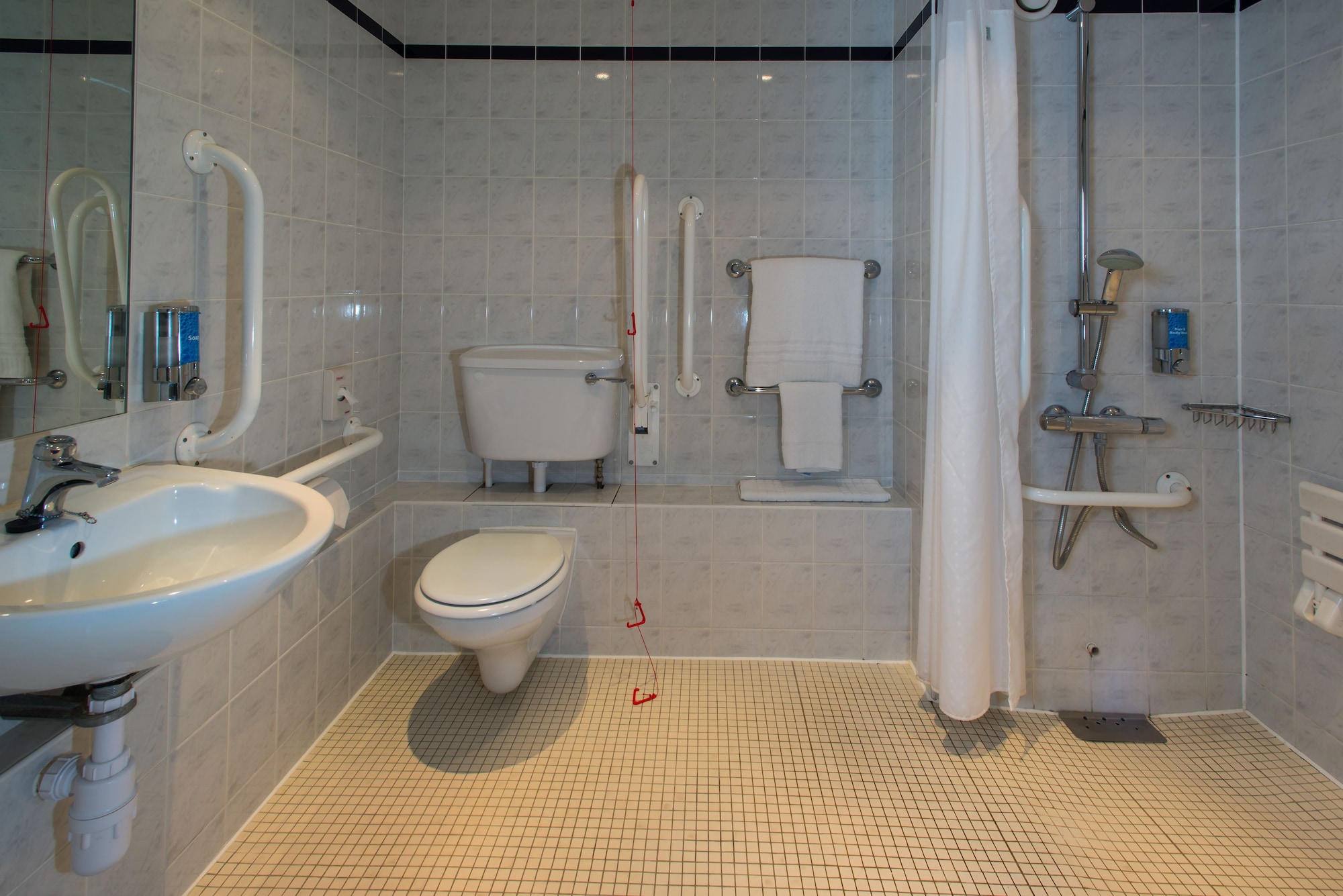 holiday inn express leeds city centre by ihg