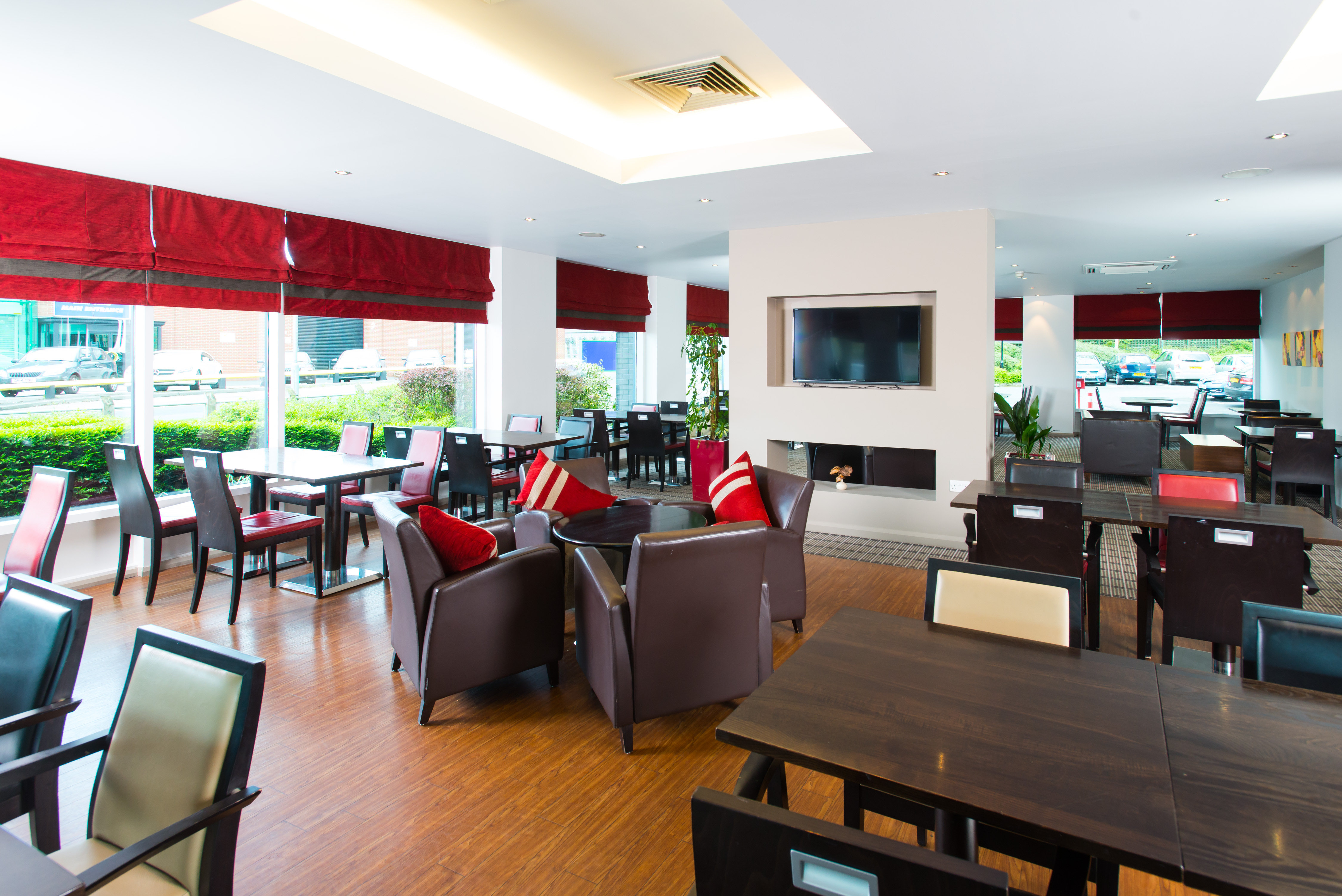 holiday inn express leeds city centre by ihg