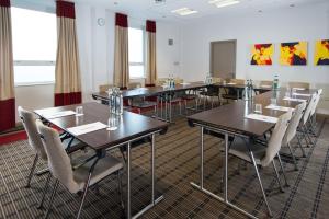 holiday inn express leeds city centre by ihg