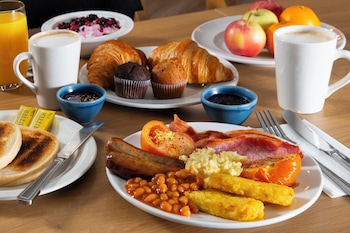 holiday inn express leeds city centre by ihg