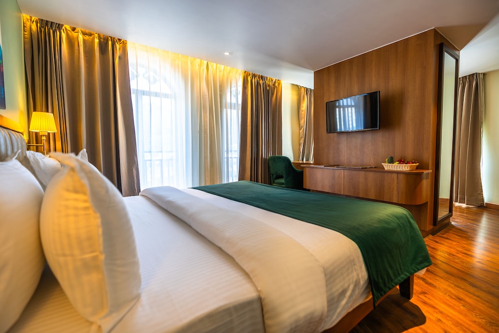 clarks inn express rishikesh