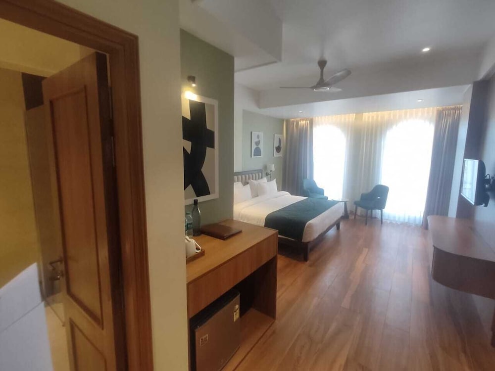 clarks inn express rishikesh