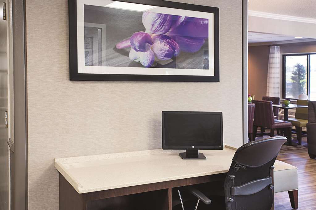 la quinta inn and suites baton rouge siegen lane