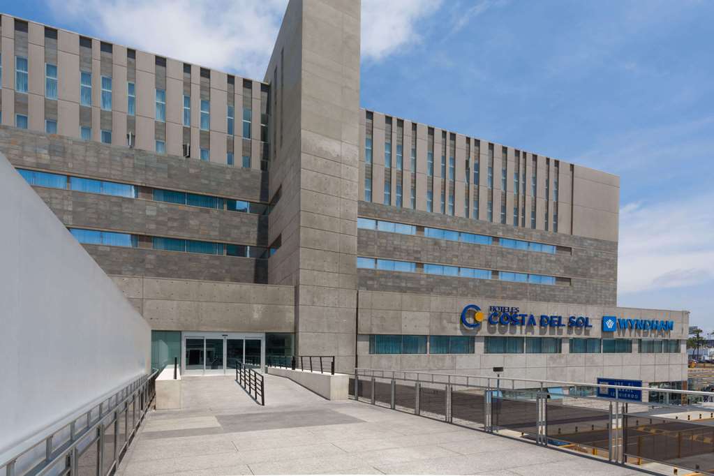 wyndham costa del sol lima airport