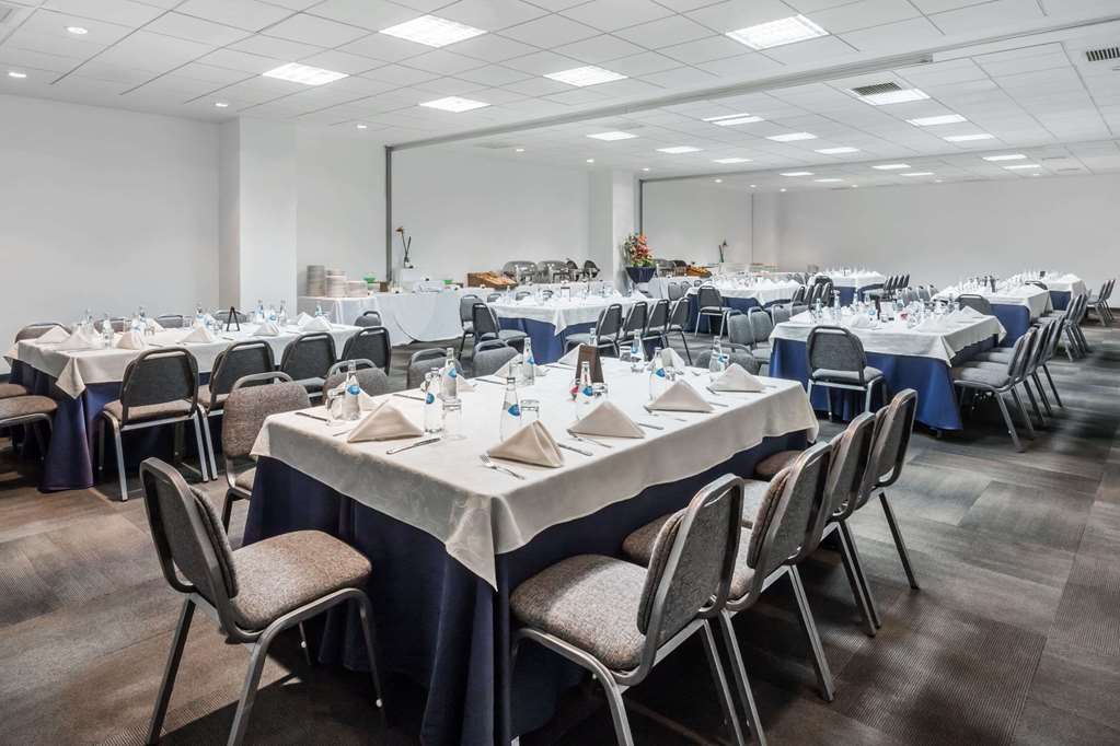 wyndham costa del sol lima airport