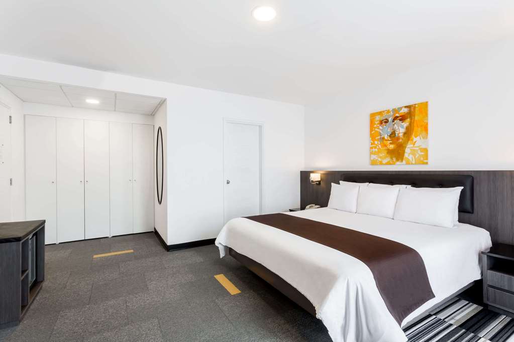 wyndham costa del sol lima airport