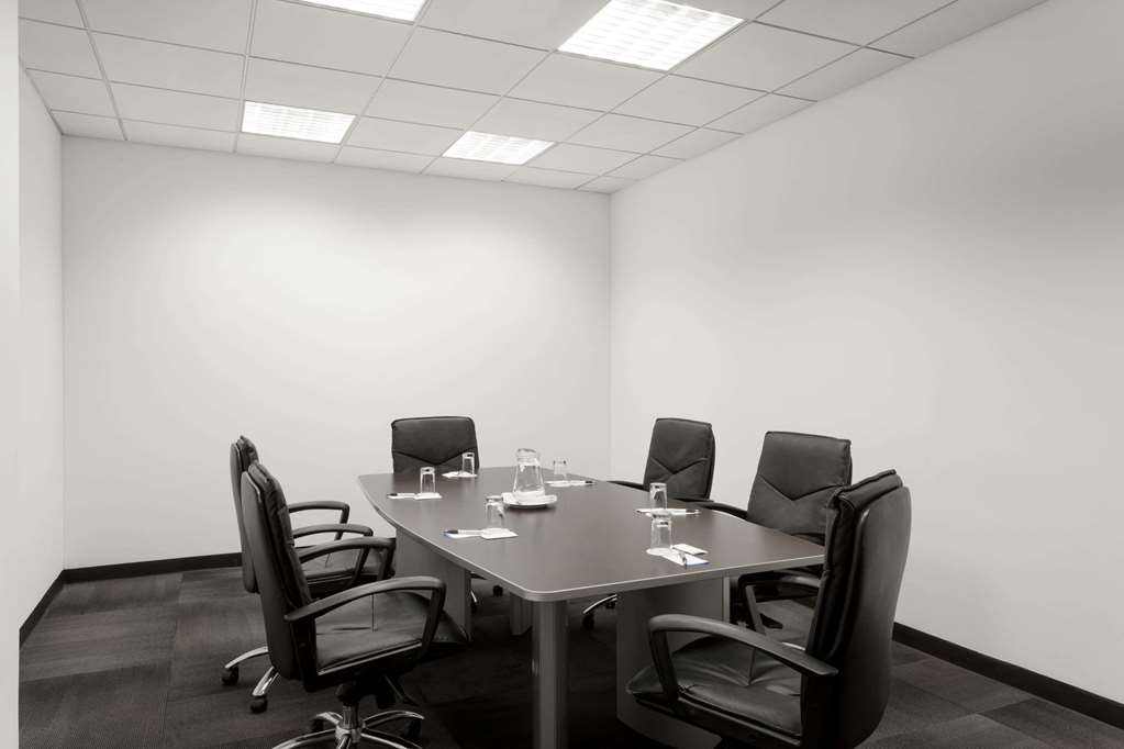 wyndham costa del sol lima airport