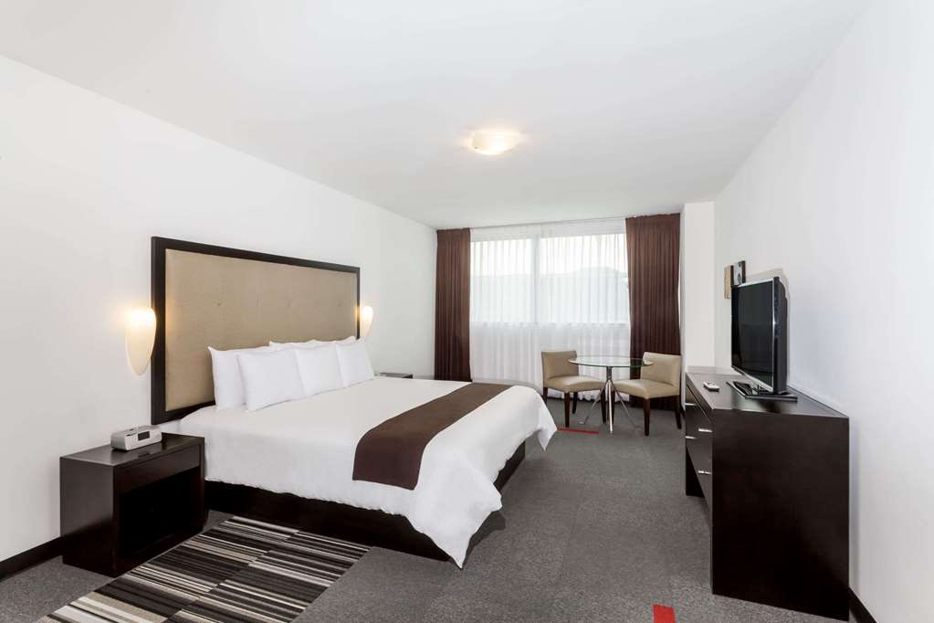 wyndham costa del sol lima airport