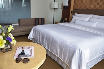 the westin lima hotel and convention center