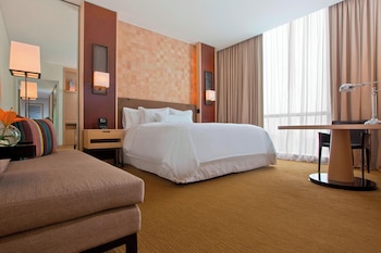 the westin lima hotel and convention center