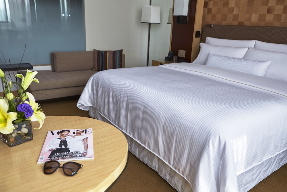 the westin lima hotel and convention center