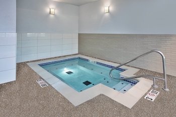 Staybridge Suites Lincoln Northeast By Ihg,Lincoln County>>Lincoln,3 star