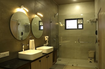 teakwood gir forest resort