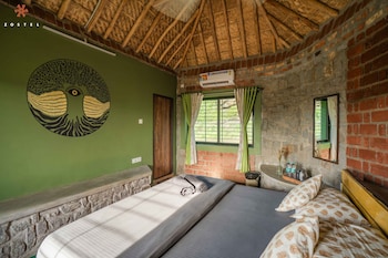 zostel hampi gangavathi