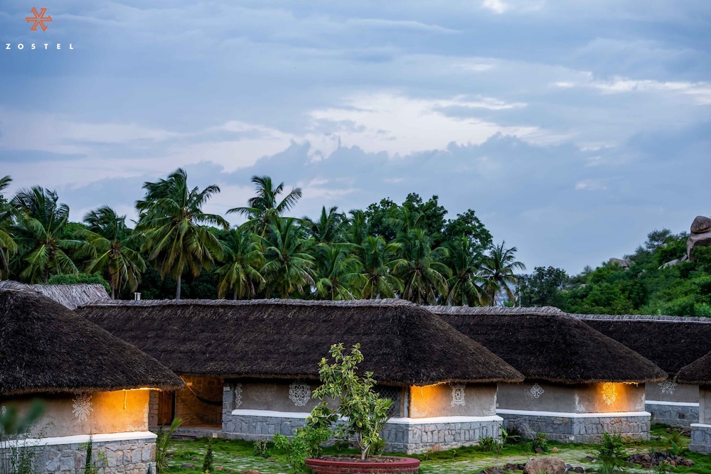 zostel hampi gangavathi