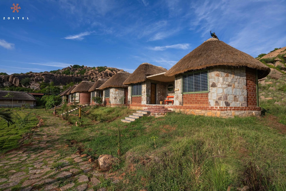 zostel hampi gangavathi