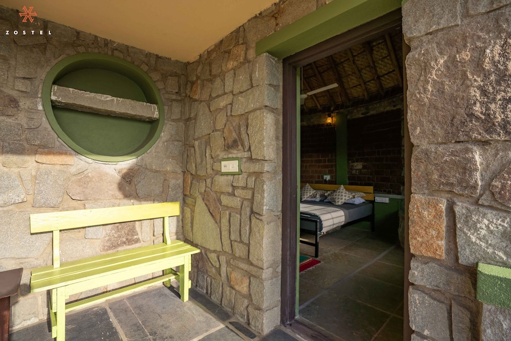 zostel hampi gangavathi