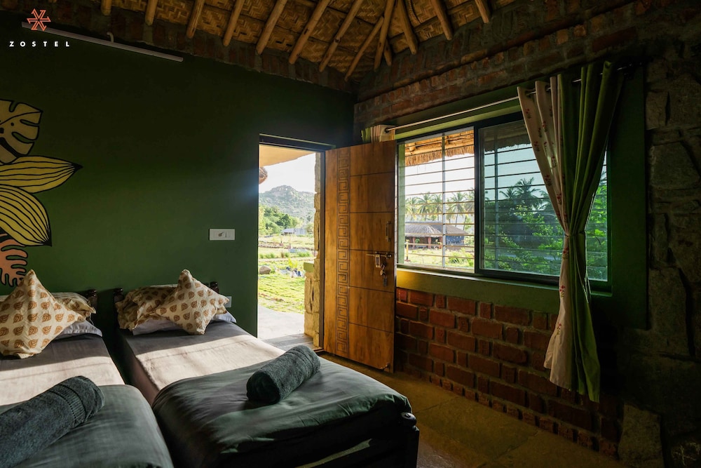 zostel hampi gangavathi