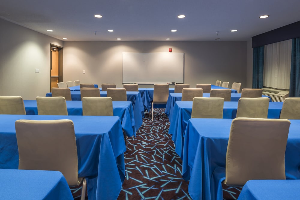 holiday inn express hotel and suites livermore by ihg