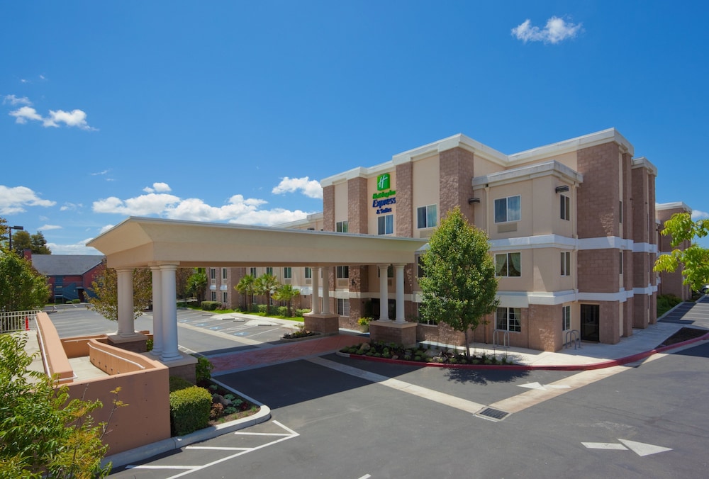 holiday inn express hotel and suites livermore by ihg