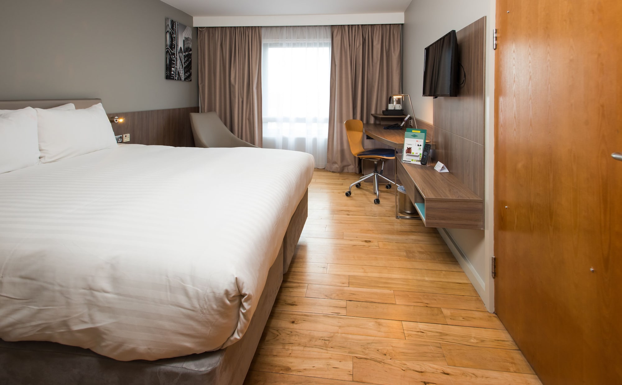 holiday inn london west by ihg