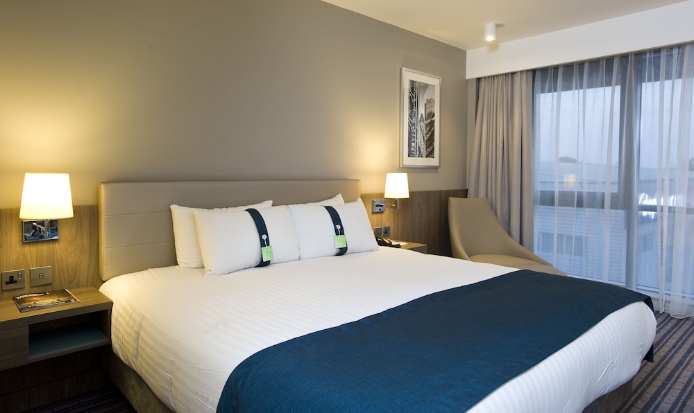 holiday inn london west by ihg