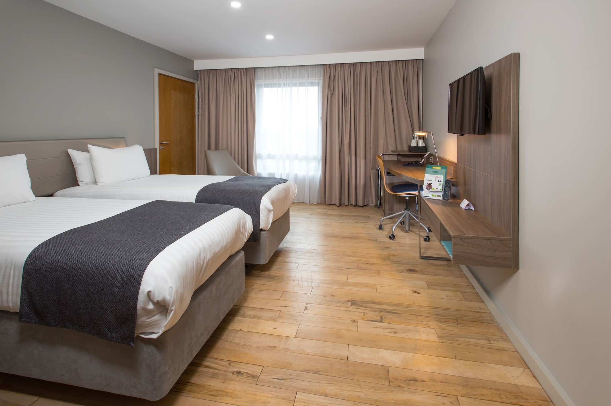 holiday inn london west by ihg