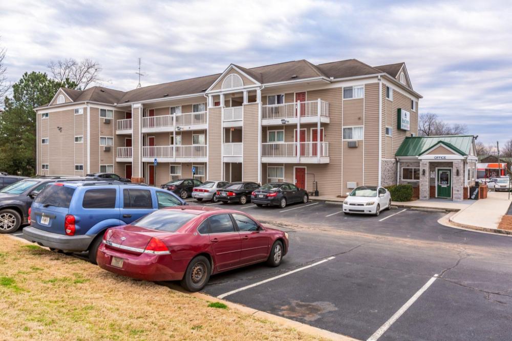 hometowne studios by red roof gainesville ga