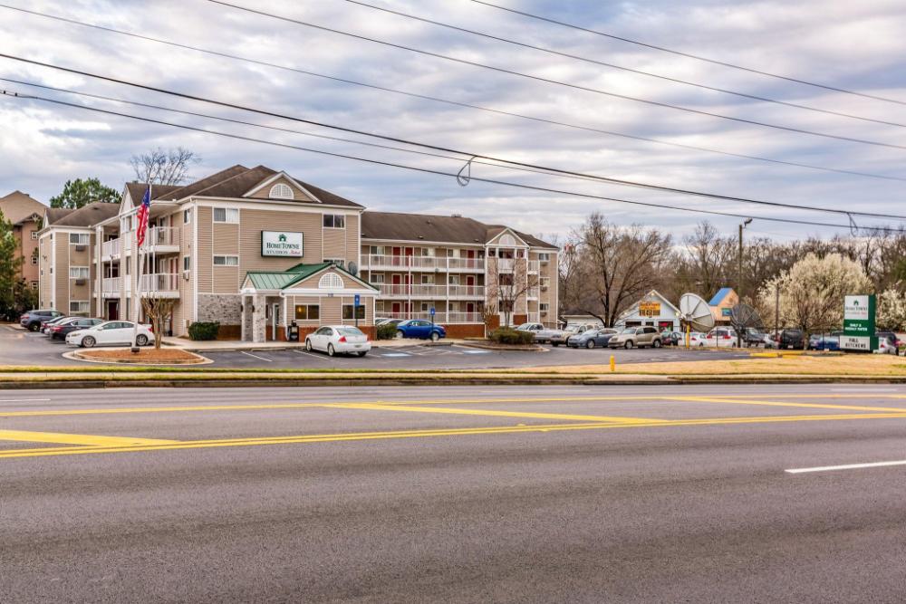 hometowne studios by red roof gainesville ga