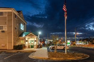 hometowne studios by red roof gainesville ga