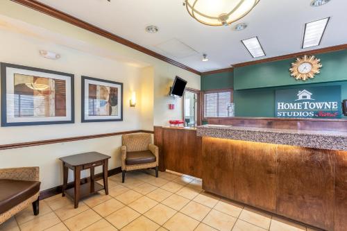 hometowne studios by red roof gainesville ga