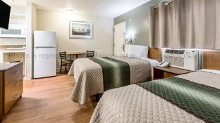 hometowne studios by red roof gainesville ga