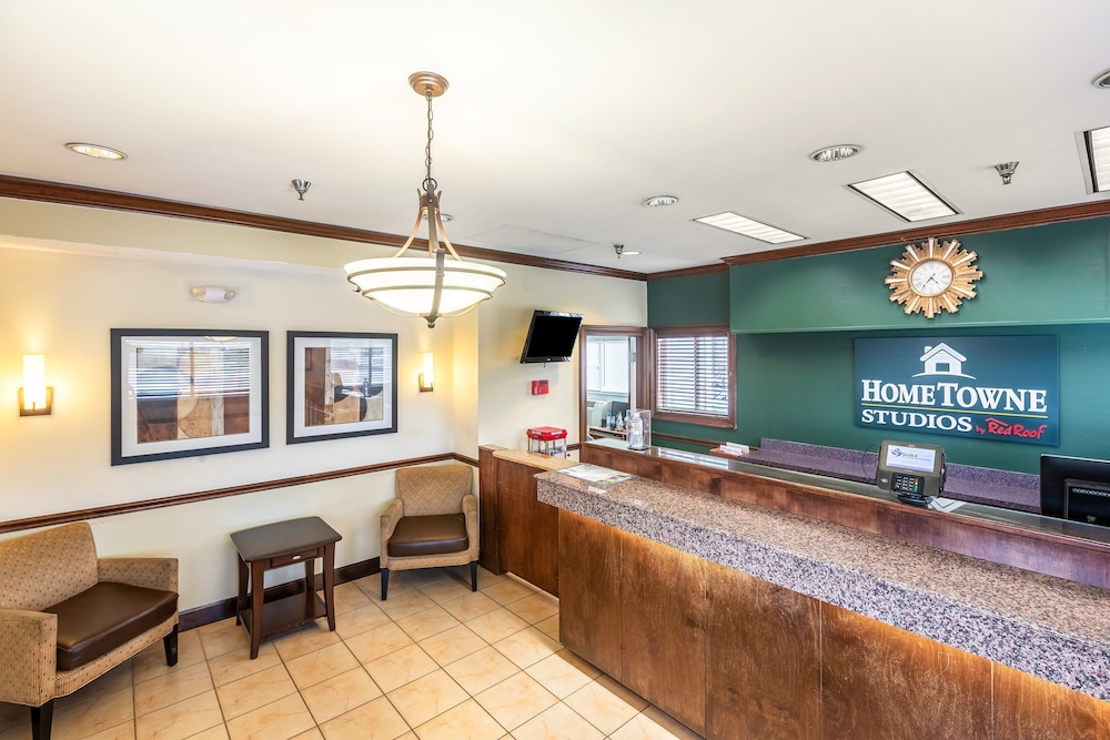 hometowne studios by red roof gainesville ga