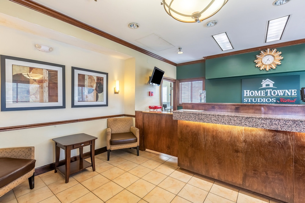 hometowne studios by red roof gainesville ga