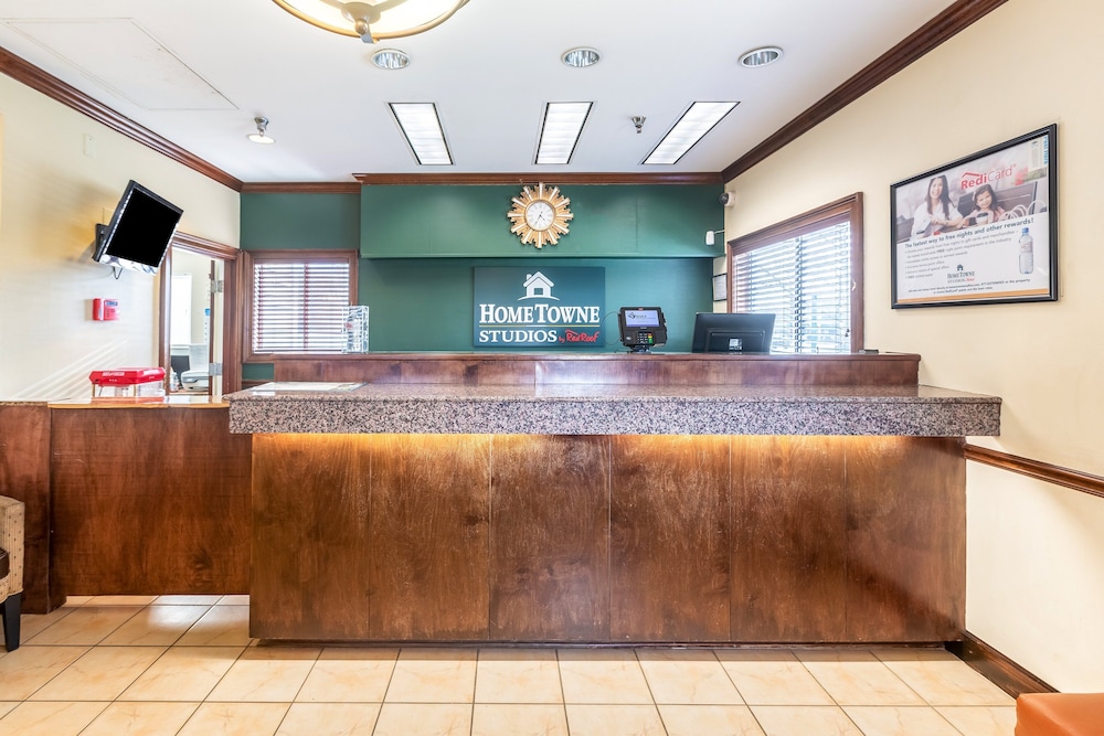 hometowne studios by red roof gainesville ga