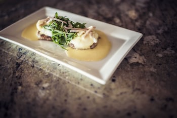 carlton george hotel