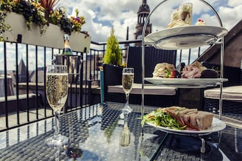 carlton george hotel