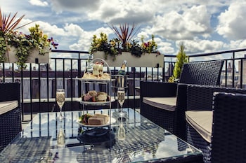 carlton george hotel