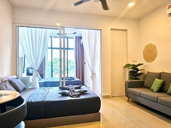 Covesign Suite, The Shore Kota Kinabalu,,4 star