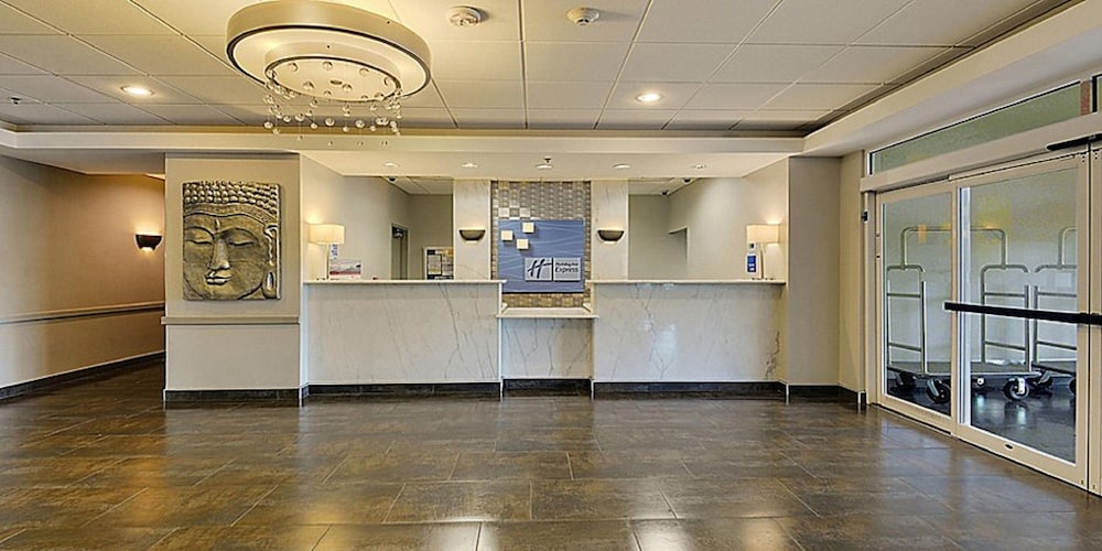 holiday inn express and suites gonzales by ihg